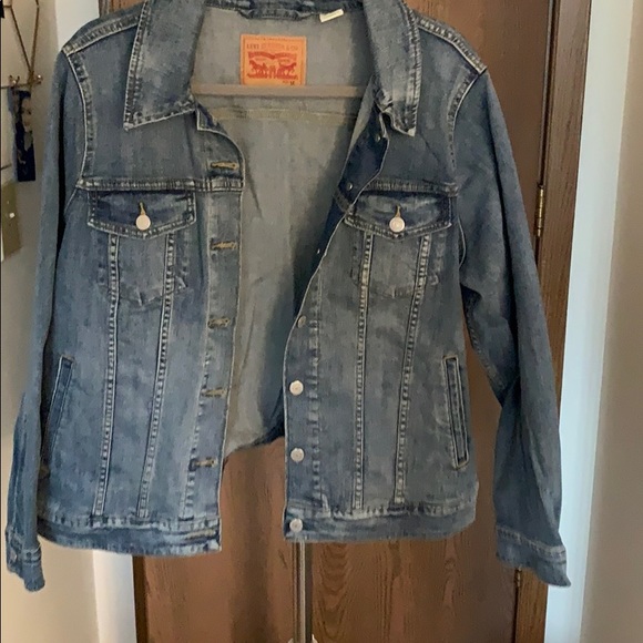 levi strauss jeans jacket